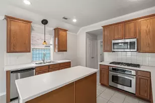 95 E Whistlers Bend Cir, The Woodlands, TX 77384 - Photo 14