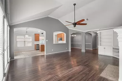 95 E Whistlers Bend Circle, The Woodlands, TX 77384 - Photo 16