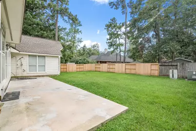 95 E Whistlers Bend Circle, The Woodlands, TX 77384 - Photo 34
