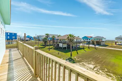 13019 Buccaneer Parkway, Freeport, TX 77541 - Photo 32