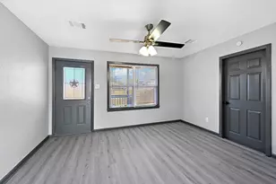 4406 Edison St, Houston, TX 77009 - Photo 8