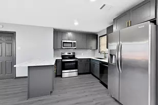 4406 Edison St, Houston, TX 77009 - Photo 12