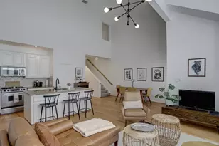 1237 W 17th St, Houston, TX 77008 - Photo 6