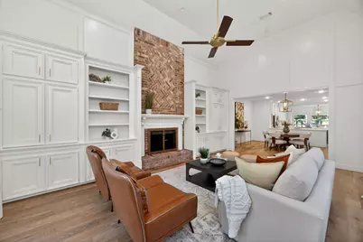 32 Mellow Leaf Court, The Woodlands, TX 77381 - Photo 8