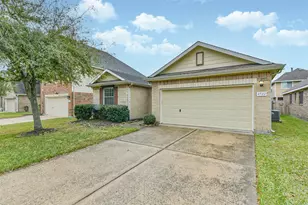 4522 E Meadow Dr, Deer Park, TX 77536 - Photo 2