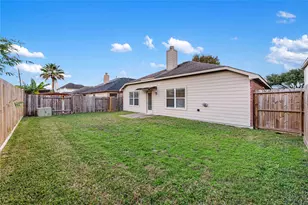 9830 Lynette Falls Dr, Houston, TX 77095 - Photo 28