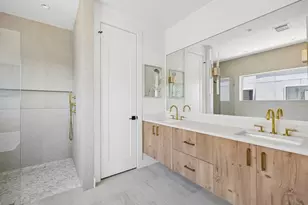 727 W 21st St, Houston, TX 77008 - Photo 24