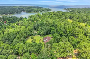 401 Hill Creek Dr, Coldspring, TX 77331 - Photo 2