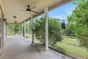 401 Hill Creek Dr, Coldspring, TX 77331 - Photo 6