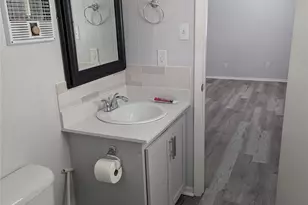 1311 1/2 21st St, Huntsville, TX 77340 - Photo 10