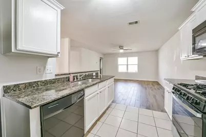 9919 Opal Rock Drive, Rosharon, TX 77583 - Photo 12