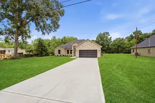 16625 Avery St, Conroe, TX 77302 - Photo 2