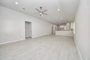 11023 Gardenia Creek Dr, Houston, TX 77044 - Photo 8