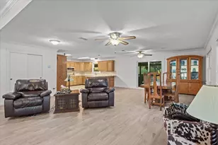 603 Shady Glen Dr, Anahuac, TX 77514 - Photo 16