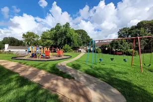 10930 Bob White Dr, Houston, TX 77096 - Photo 20