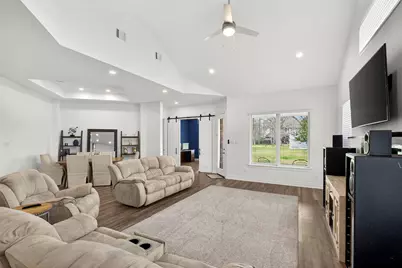 6038 Leeward Island Drive, Conroe, TX 77304 - Photo 16