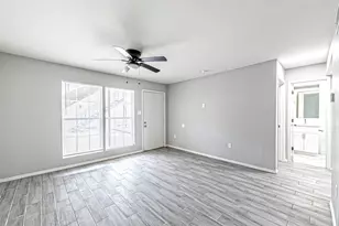 9711 Linkmeadow Ln, Houston, TX 77025 - Photo 8