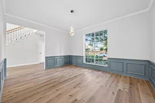 8010 Ashley Cir Dr N, Houston, TX 77071 - Photo 10