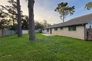 12614 Campos Dr, Houston, TX 77065 - Photo 18