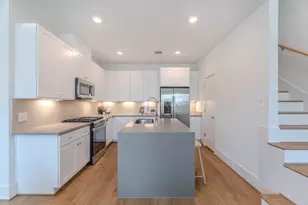 7613 Victory Reserve St, Houston, TX 77088 - Photo 32