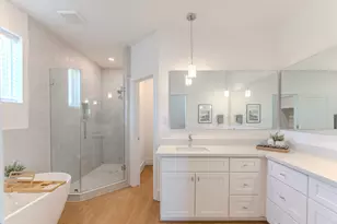 7613 Victory Reserve St, Houston, TX 77088 - Photo 12