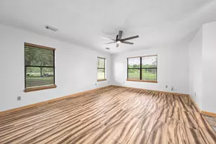 1095 County Rd 423, Alvin, TX 77511 - Photo 16