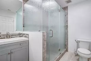 778 Thicket Ln, Houston, TX 77079 - Photo 16