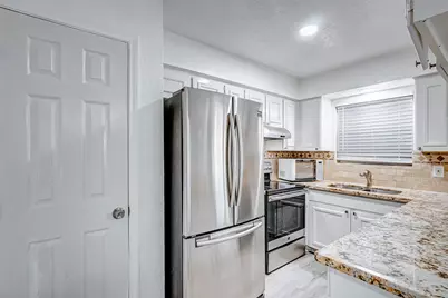 778 Thicket Lane, Houston, TX 77079 - Photo 10