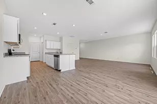 654 Amesbury Rd, Conroe, TX 77316 - Photo 12