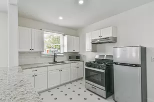 2102 55th St, Galveston, TX 77551 - Photo 8