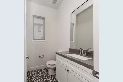 2427 W 11th Street, Houston, TX 77008 - Photo 14