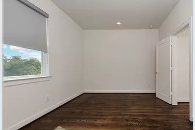2427 W 11th Street, Houston, TX 77008 - Photo 18