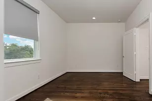 2427 W 11th St, Houston, TX 77008 - Photo 18
