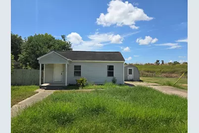 1523 N Avenue F, Freeport, TX 77541 - Photo 2
