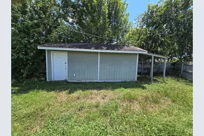 1523 N Avenue F, Freeport, TX 77541 - Photo 22
