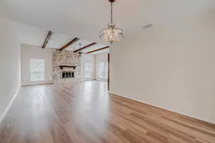 2906 Arrowhead Dr, Sugar Land, TX 77479 - Photo 10