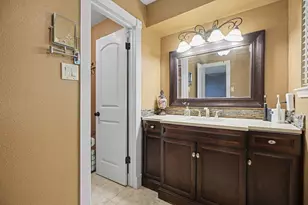 15914 Dunmoor Dr, Houston, TX 77059 - Photo 18
