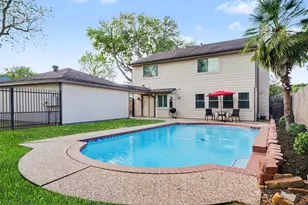 15914 Dunmoor Dr, Houston, TX 77059 - Photo 24