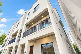 802 Waverly St, Houston, TX 77007 - Photo 1