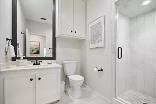 5 Pine Briar Cir, Houston, TX 77056 - Photo 20