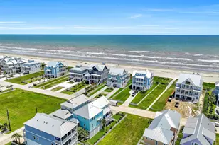 11386 Beachside Dr, Galveston, TX 77554 - Photo 4