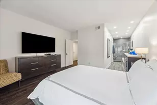 2100 Tanglewilde St, Houston, TX 77063 - Photo 12