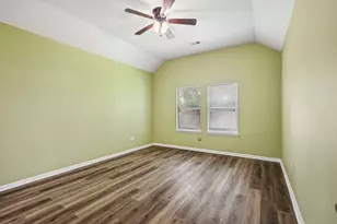 9705 Blue Bonnet Dr, Texas City, TX 77591 - Photo 16