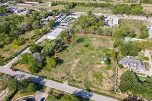 13932 Wrigley St, Houston, TX 77045 - Photo 2