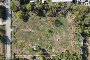 13932 Wrigley St, Houston, TX 77045 - Photo 8