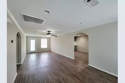 3416 Europa Street, Houston, TX 77022 - Photo 4
