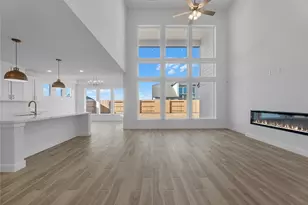 2812 Bolton Lndg Dr, Texas City, TX 77568 - Photo 4