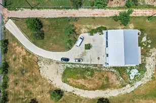 225 Butter Cup Ln, Floresville, TX 78114 - Photo 32