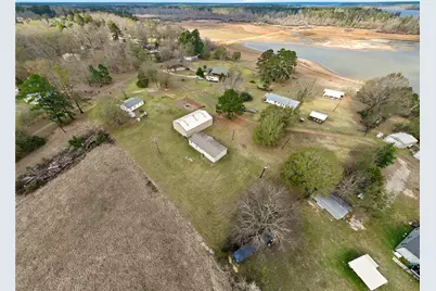 225 Pr 8464, Broaddus, TX 75929 - Photo 12