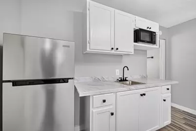 510 Dell Court #B, Houston, TX 77009 - Photo 8